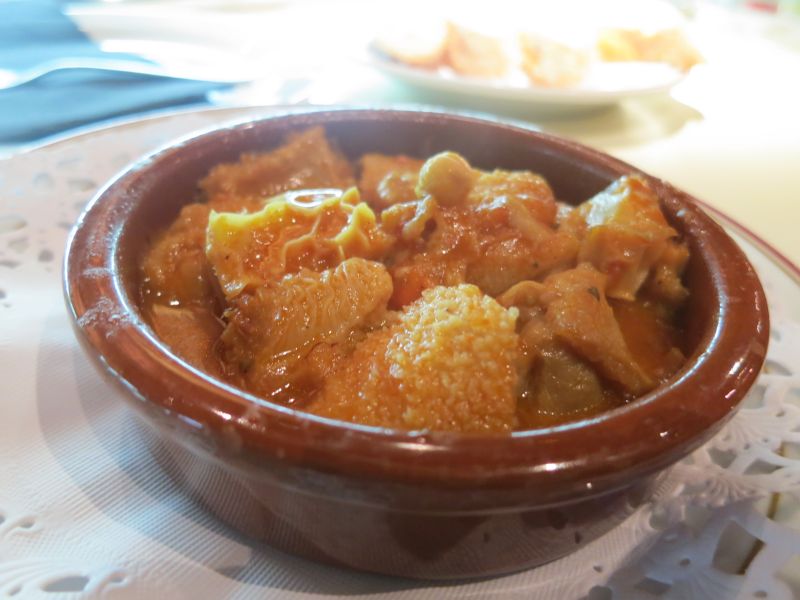 マドリード風モツ煮込み