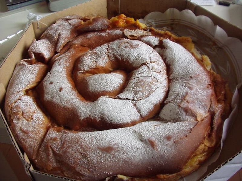 本場のエンサイマーダ　Ensaimadaは栗クリームなどいろんな味が入ります！