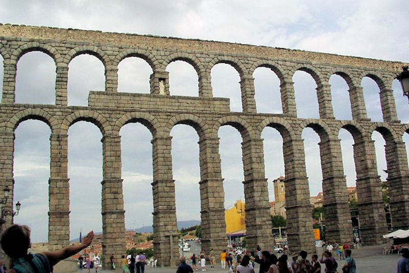 セゴビアのローマ水道橋